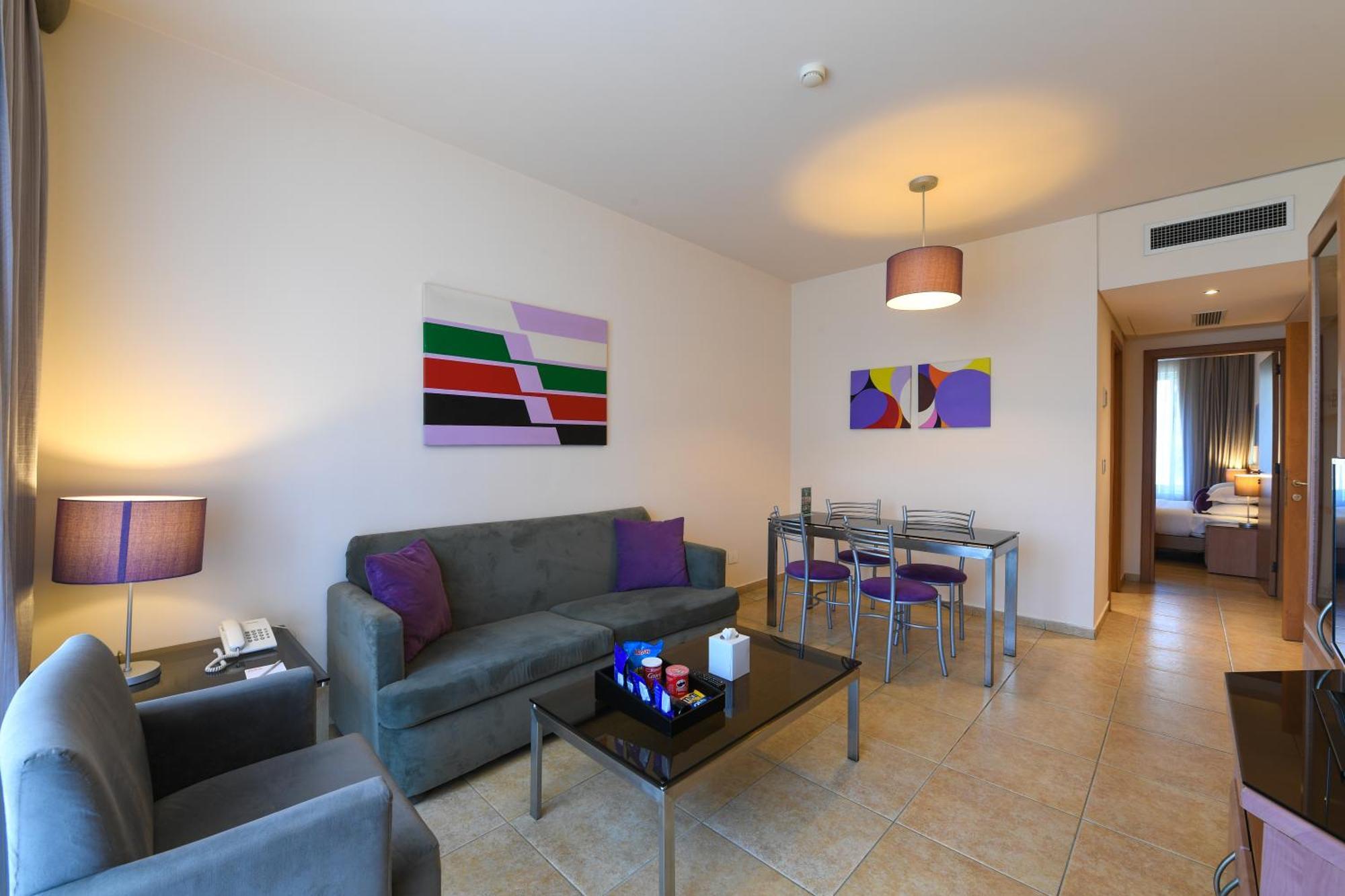 The Smallville Xpress Beirut Luaran gambar