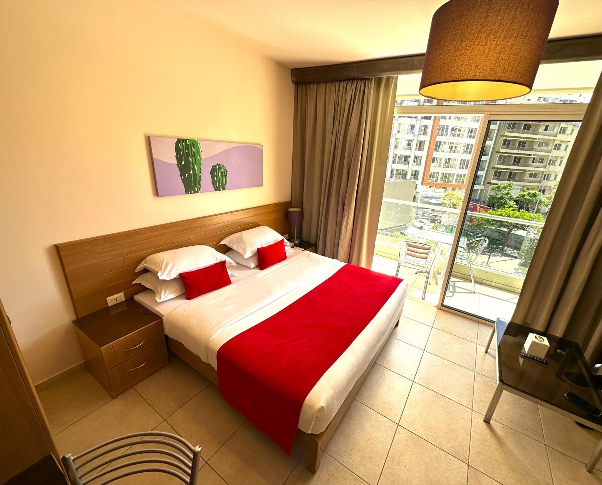 The Smallville Xpress Beirut Luaran gambar