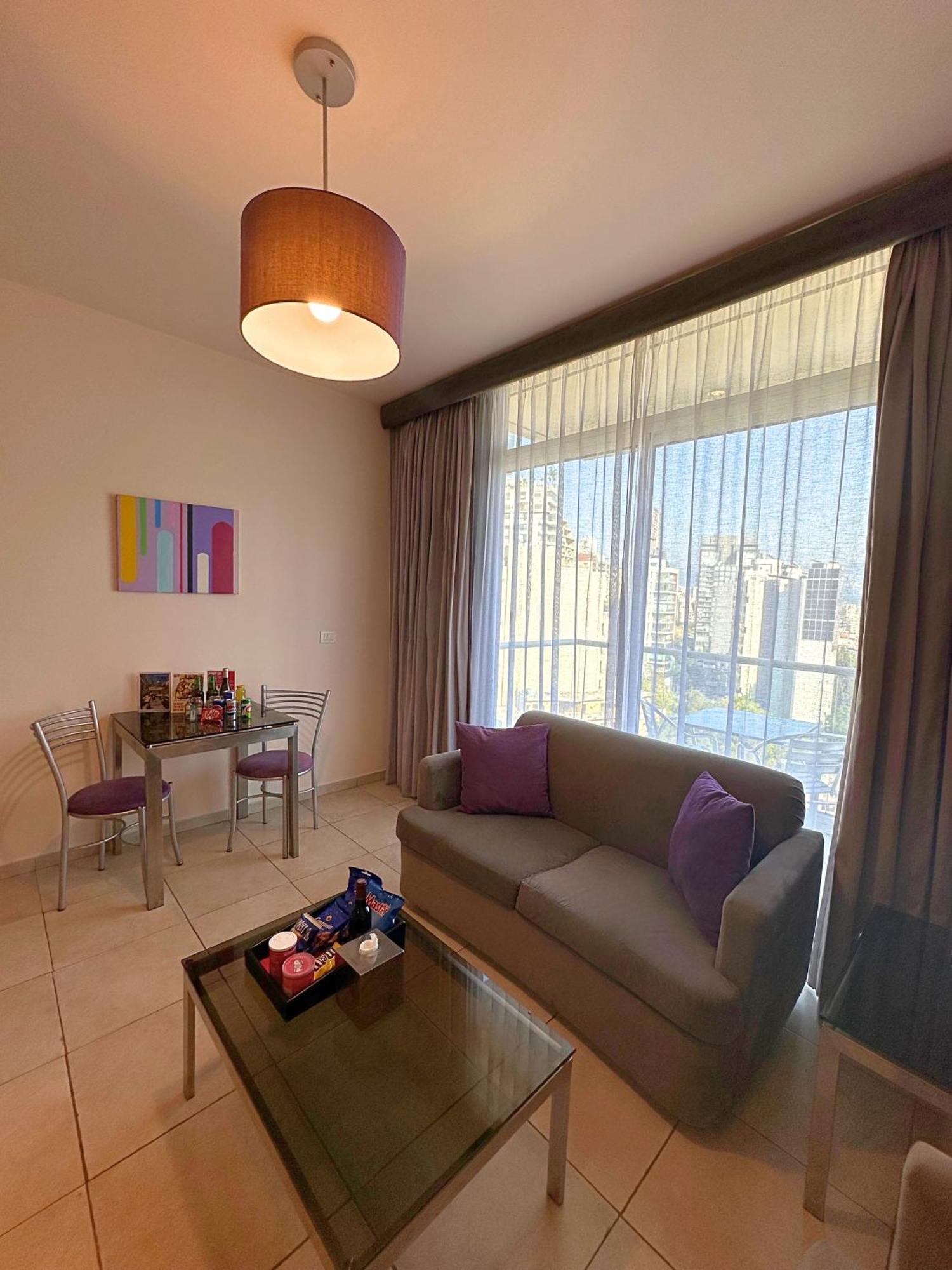 The Smallville Xpress Beirut Luaran gambar