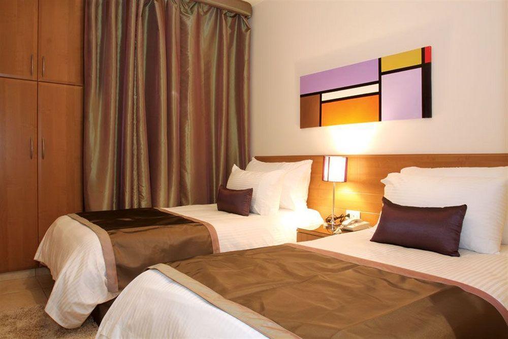 The Smallville Xpress Beirut Luaran gambar